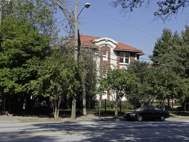 198 Ponce de Leon Ave NE in Atlanta, GA - Building Photo - Building Photo