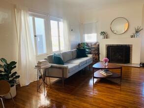 6360 Orange St, Unit 1 in Los Angeles, CA - Building Photo - Building Photo