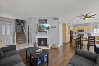27151 Manor Cir in Santa Clarita, CA - Building Photo - Building Photo