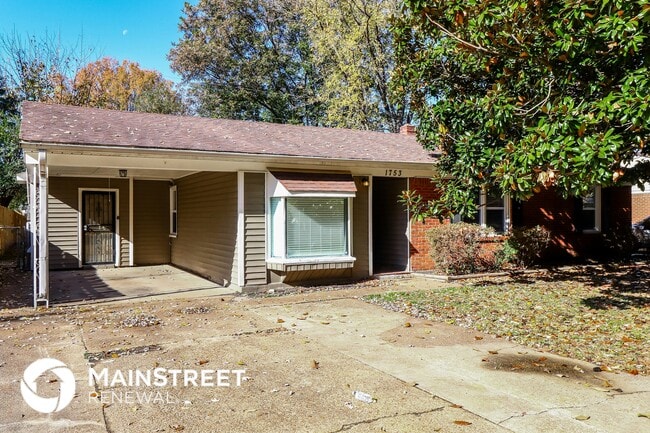 1753 Maxine St in Memphis, TN - Building Photo - Building Photo