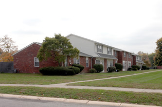 Three Fountains West Cooperative in Indianapolis, IN - Building Photo - Building Photo