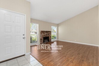 8052 Phoebe Way in Citrus Heights, CA - Building Photo - Building Photo