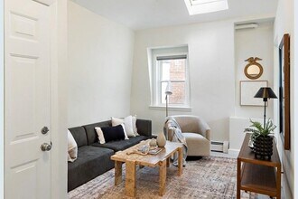 264 Webster St, Unit #3 in Boston, MA - Building Photo - Building Photo
