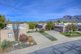 1636 W Chimayo Pl in Tucson, AZ - Building Photo - Building Photo