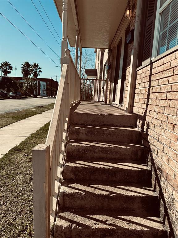 2804 Avenue H, Unit A in Galveston, TX - Building Photo - Building Photo