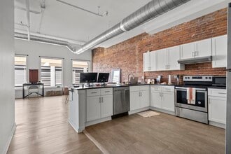 The Cast Iron Building in Hartford, CT - Building Photo - Building Photo