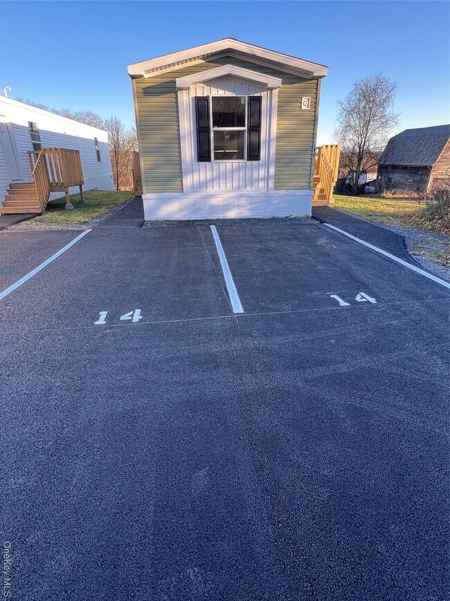 property at 985 NY-17M