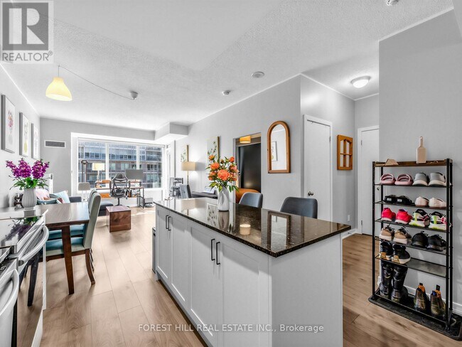 55 E Liberty St in Toronto, ON - Building Photo - Building Photo