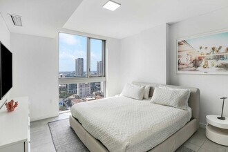 227 NE 2nd St in Miami, FL - Building Photo - Building Photo