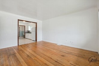 3 Bedroom Ranch - $1,350 in Eastpointe, MI - Building Photo - Building Photo