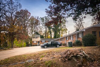 2021 Maywood St in Greensboro, NC - Building Photo - Building Photo