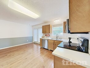 1070 Piney Church Rd in Concord, NC - Foto de edificio - Building Photo