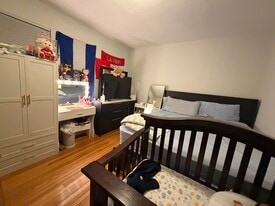 5937 W Dakin St, Unit 1 in Chicago, IL - Building Photo