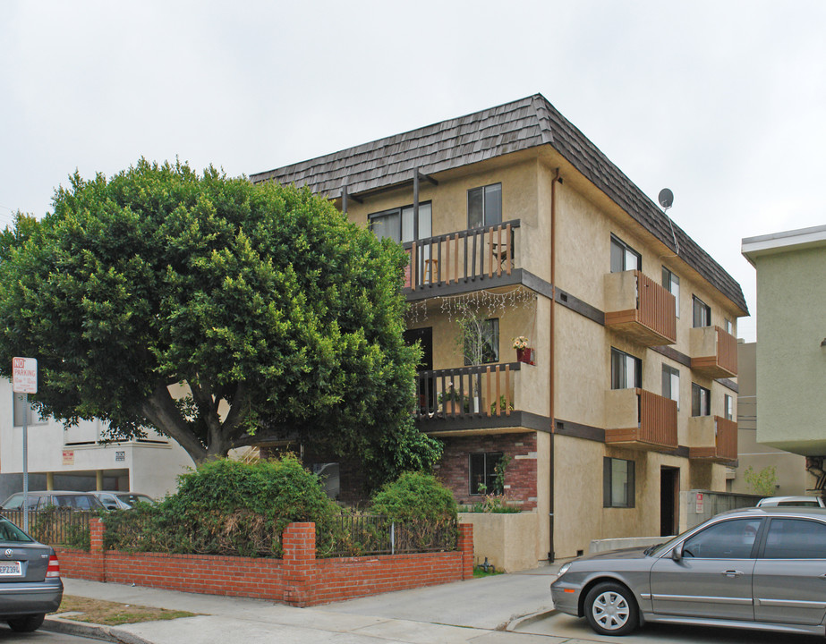 10720 Woodbine St in Los Angeles, CA - Building Photo