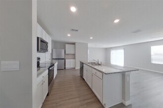 8624 SW 44th Ct in Ocala, FL - Building Photo - Building Photo