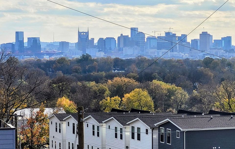 600 E Trinity Ln in Nashville, TN - Building Photo