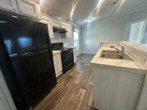 13657 Wesleyan Blvd in Orlando, FL - Building Photo - Building Photo