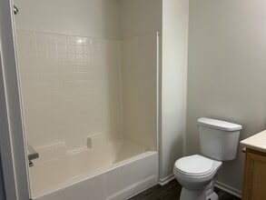 Desert Senior Living in Palmdale, CA - Building Photo - Building Photo