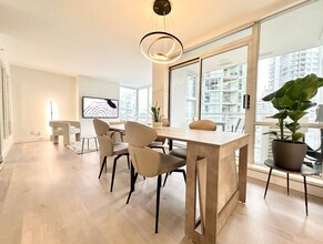 1077 Marinaside Cres in Vancouver, BC - Building Photo - Building Photo