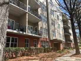 384 Ralph McGill Blvd NE in Atlanta, GA - Building Photo