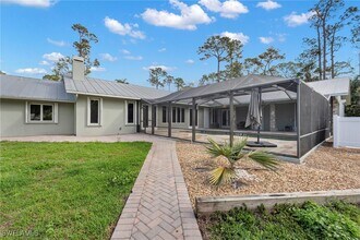 840 Jung Blvd W in Naples, FL - Building Photo - Building Photo