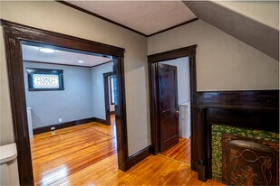 489 Medford St, Unit 489 Medford Street in Malden, MA - Building Photo