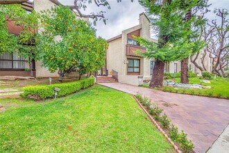 1244 Valley View Rd, Unit 129 in Glendale, CA - Building Photo - Building Photo