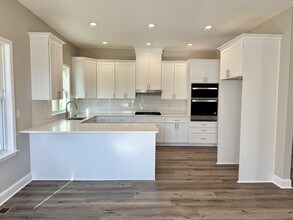 7990 Humie Olive Rd in Apex, NC - Building Photo - Building Photo