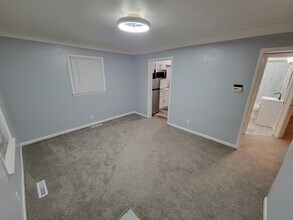 1860 S Shore Blvd, Unit 1611 - B-502 - B in Oregon, OH - Foto de edificio - Building Photo