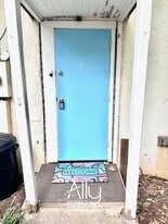 100 Carlton Rd in Charlottesville, VA - Building Photo