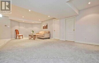 175 Estate Garden Dr in Richmond Hill, ON - Building Photo - Building Photo