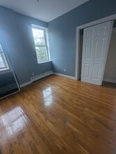672 Congress Ave, Unit 4 in New Haven, CT - Building Photo - Building Photo