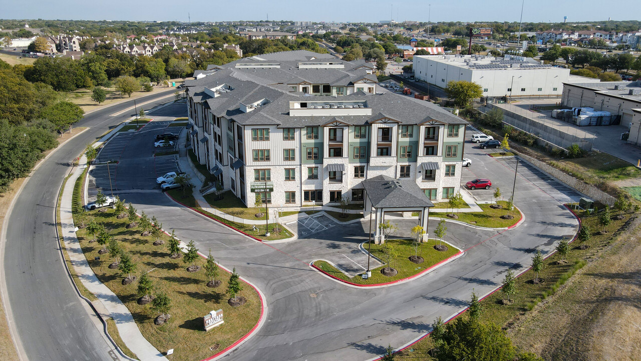 Heritage Estates at Wells Branch 55+ in Austin, TX - Foto de edificio