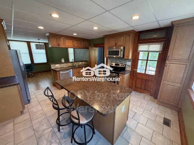6015 Rossville Blvd