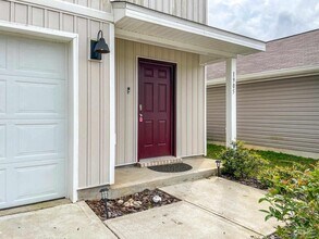 1905 Mary Jo Way in Pensacola, FL - Building Photo - Building Photo