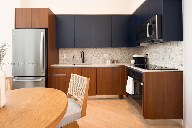 275 SW 6th St in Miami, FL - Building Photo - Building Photo