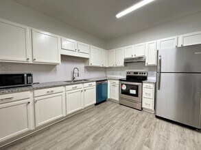 114 Glenwood Cir in South Hill, VA - Building Photo - Building Photo