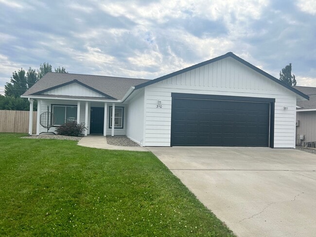 310 E Kristen Ave in Ellensburg, WA - Building Photo - Building Photo