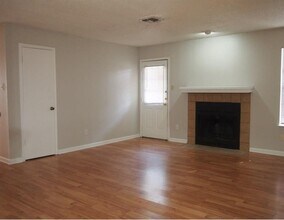 4304 Duval Rd in Austin, TX - Building Photo - Building Photo