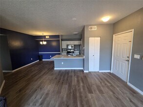 5572 Metrowest Blvd in Orlando, FL - Building Photo - Building Photo