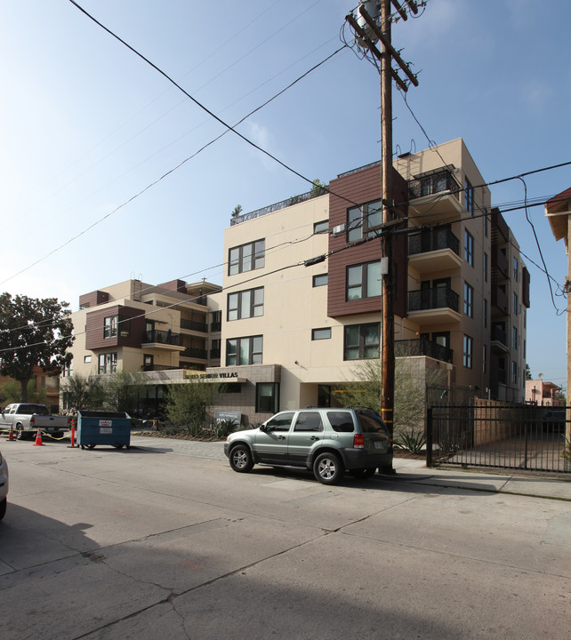 NoHo Senior Villas in North Hollywood, CA - Foto de edificio