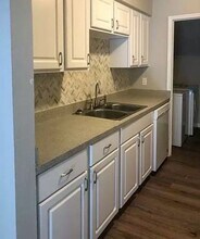 7420 SW 42nd Pl-Unit -Unit B in Gainesville, FL - Building Photo - Building Photo