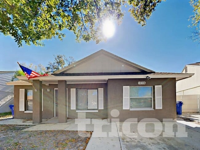 12318 Cloverstone Dr in Tampa, FL - Building Photo - Building Photo