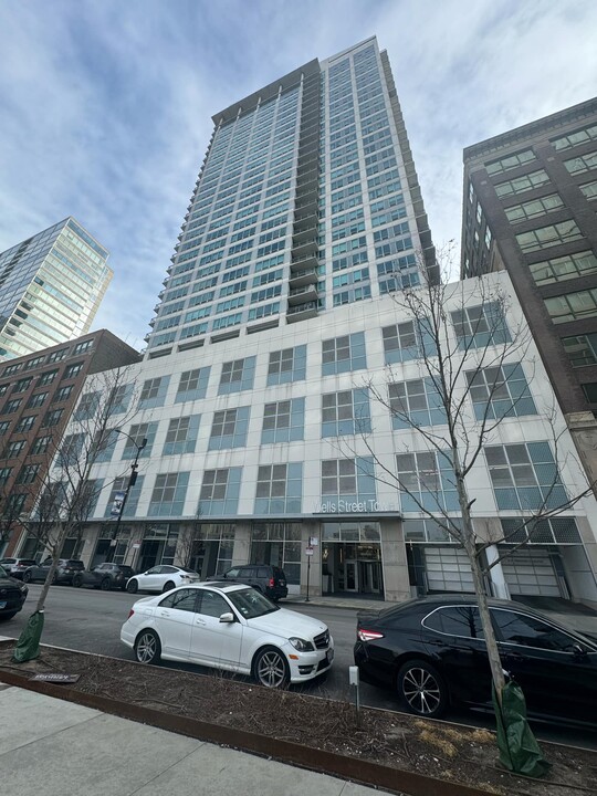 701 S Wells St, Unit 2306 in Chicago, IL - Building Photo