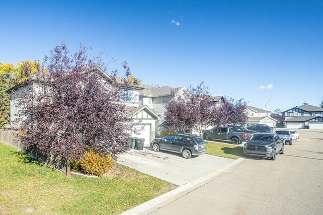 88 Hamilton Crt in Spruce Grove, AB - Building Photo - Building Photo