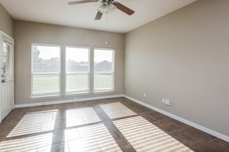 532 Hertford St in Crowley, TX - Building Photo - Building Photo