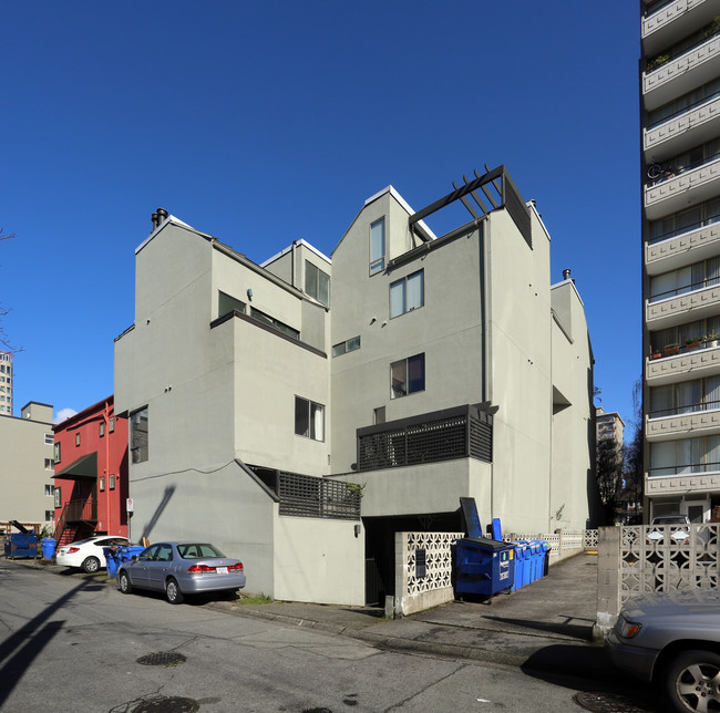 1934 Barclay St in Vancouver, BC - Building Photo - Building Photo