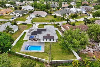 3113 SE Mall Terrace in Port St. Lucie, FL - Building Photo - Building Photo