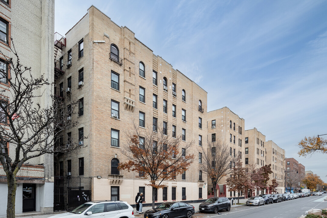 1235 Grand Concourse in Bronx, NY - Building Photo