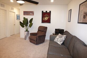 6959 Rancho Pk Ct in Las Vegas, NV - Foto de edificio - Building Photo